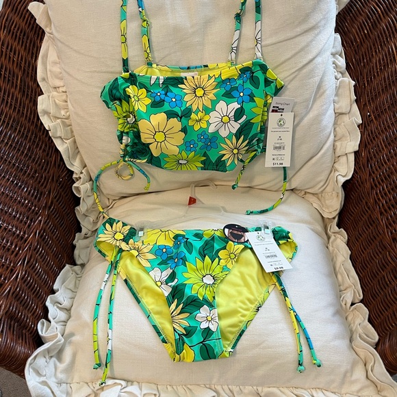 No boundaries Two Piece Swimsuit 🏊♀️ - Picture 3 of 6